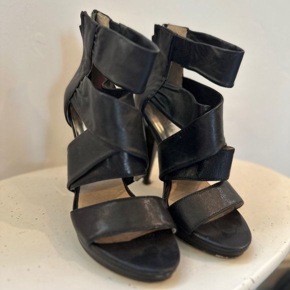 MICHAEL Michael Kors Black Bandage Pump - Picture 1 of 6